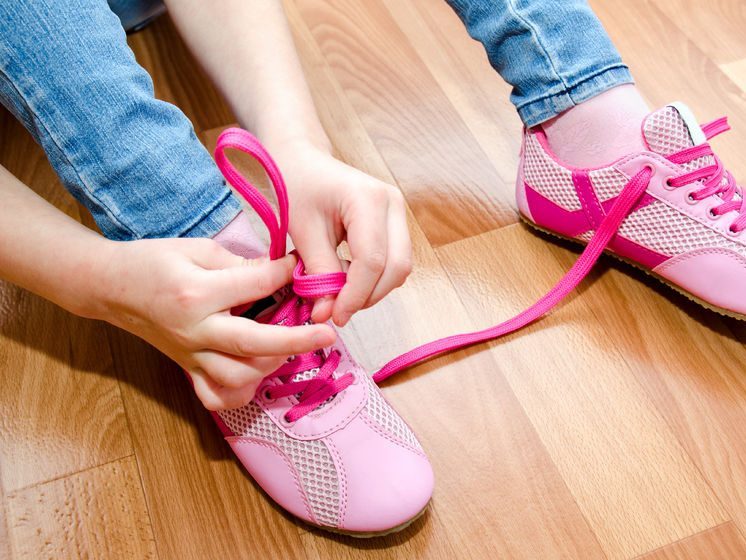Cách buộc dây giày 