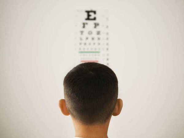 Cách chữa cận thị không phẫu thuật cho trẻ mới mắc tật khúc xạ