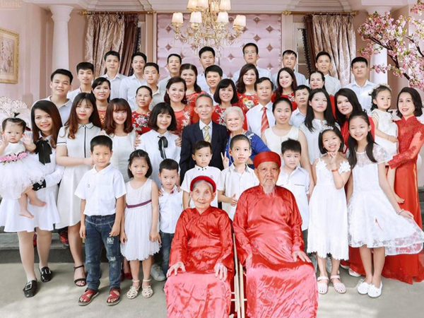 Gia đình 5 thế hệ ở Hà Nội khiến nhiều người ngưỡng mộ