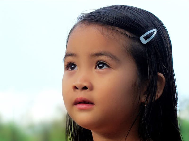 Khám mắt trẻ em: Những dấu hiệu cần cho trẻ đi khám ngay