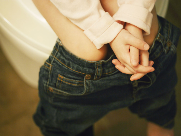 Nhiễm trùng đường tiểu ở trẻ tiểu học: Lặng thầm nhưng nguy hiểm