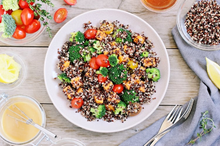 quinoa thực phẩm tăng cường sức khỏe 380364808