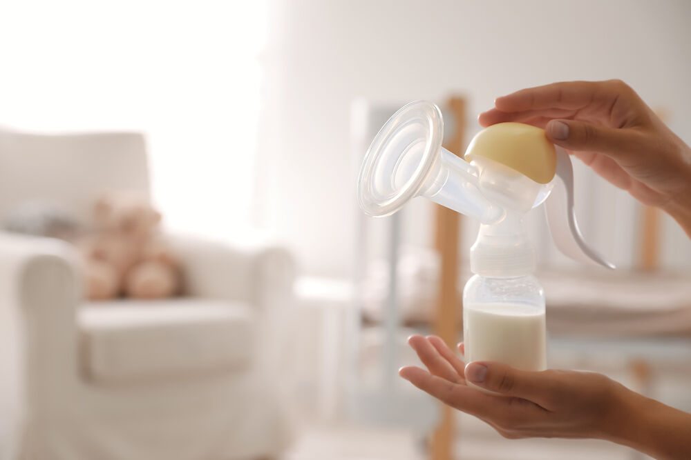 Trẻ bị dị ứng sữa mẹ: Nguyên nhân, dấu hiệu và giải pháp