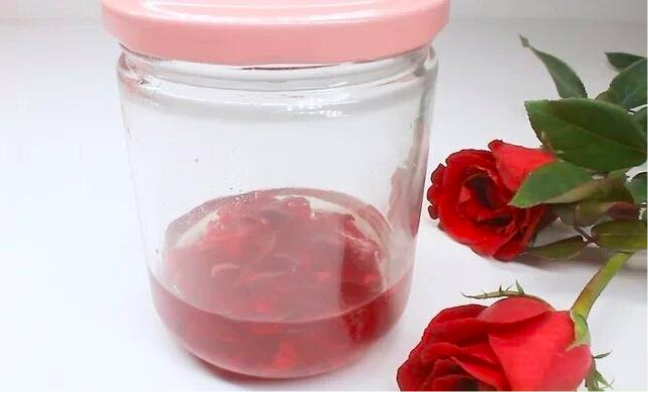 Cách làm tinh dầu hoa hồng tại nhà