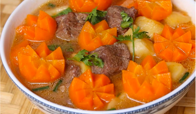 Cách nấu súp thịt bò hầm khoai tây cà rốt