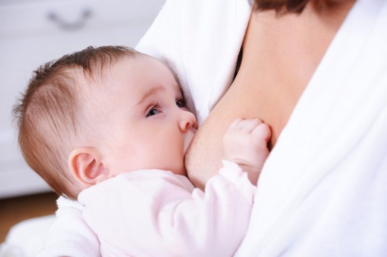 4 tiêu chí chọn sữa công thức mát lành cho bé yêu