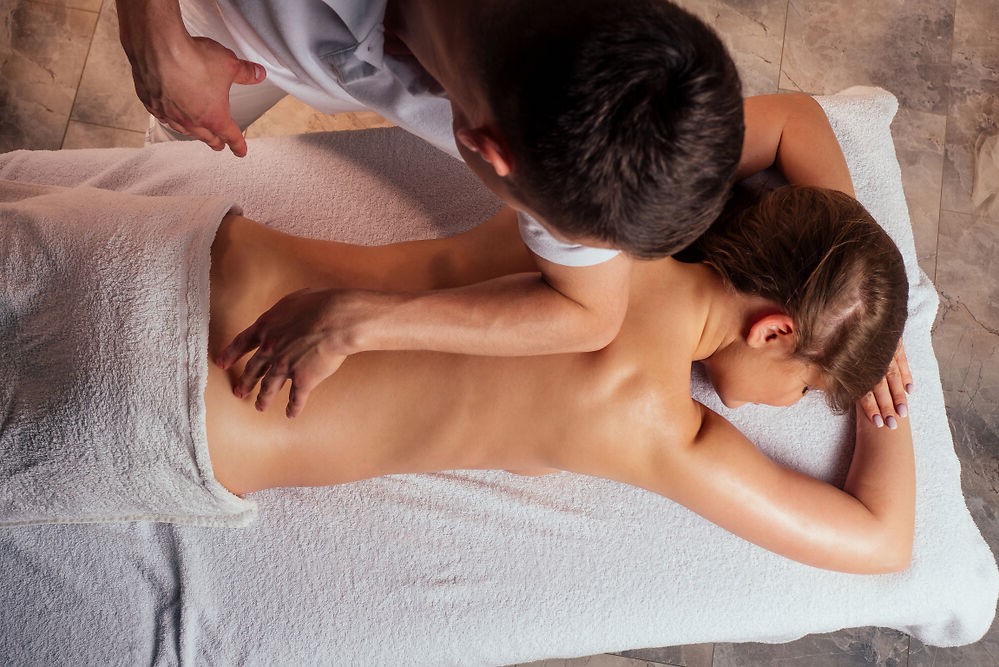 Massage yoni là gì? 7 tuyệt kỹ massage đưa nàng lên đỉnh thăng hoa