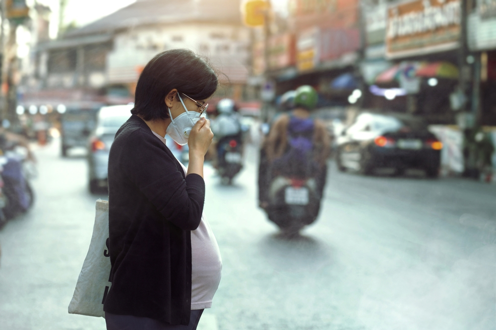 Khói bụi, ô nhiễm môi trường có thể khiến bạn có thai nhưng không có dấu hiệu