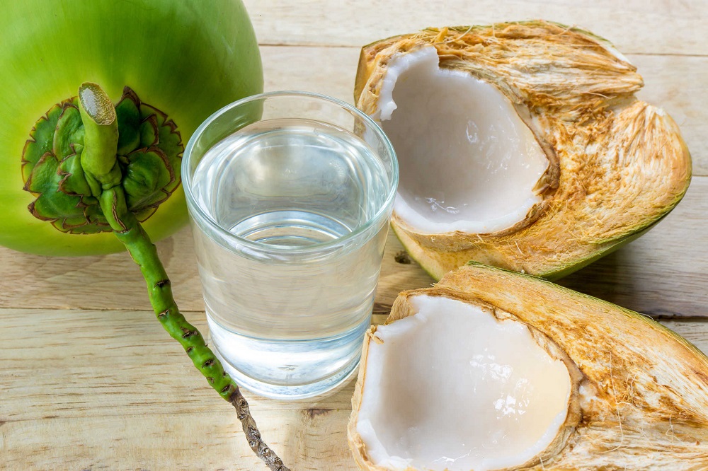Thai 15 tuần uống nước dừa được chưa?