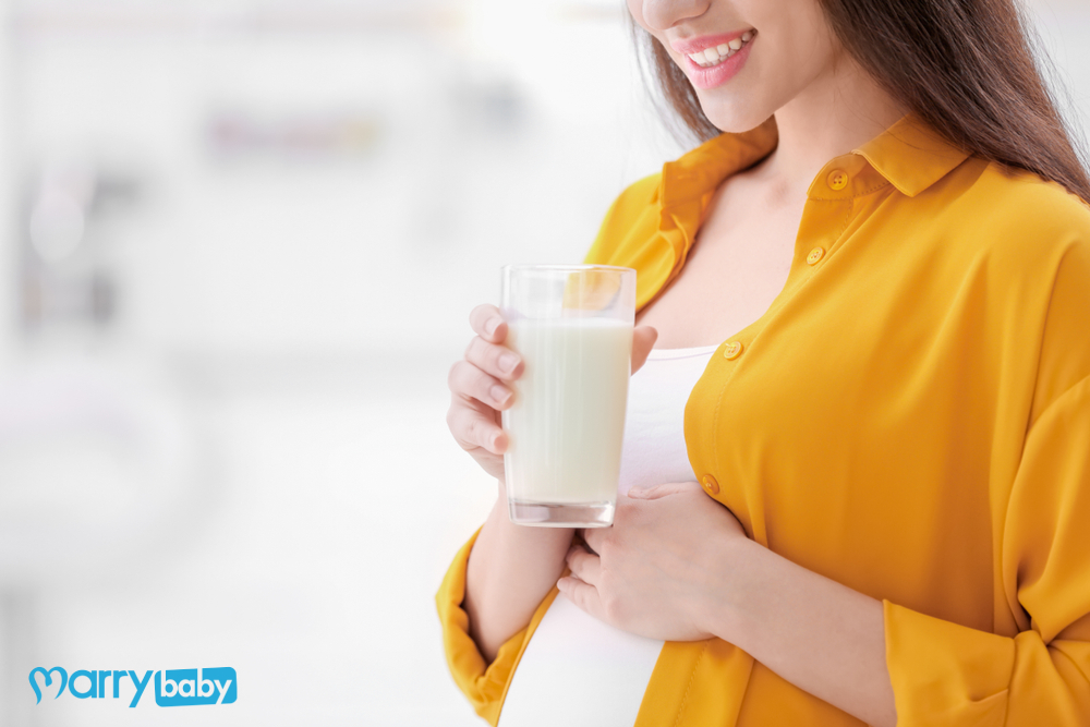 Bà bầu uống sữa tươi không đường có tốt không?