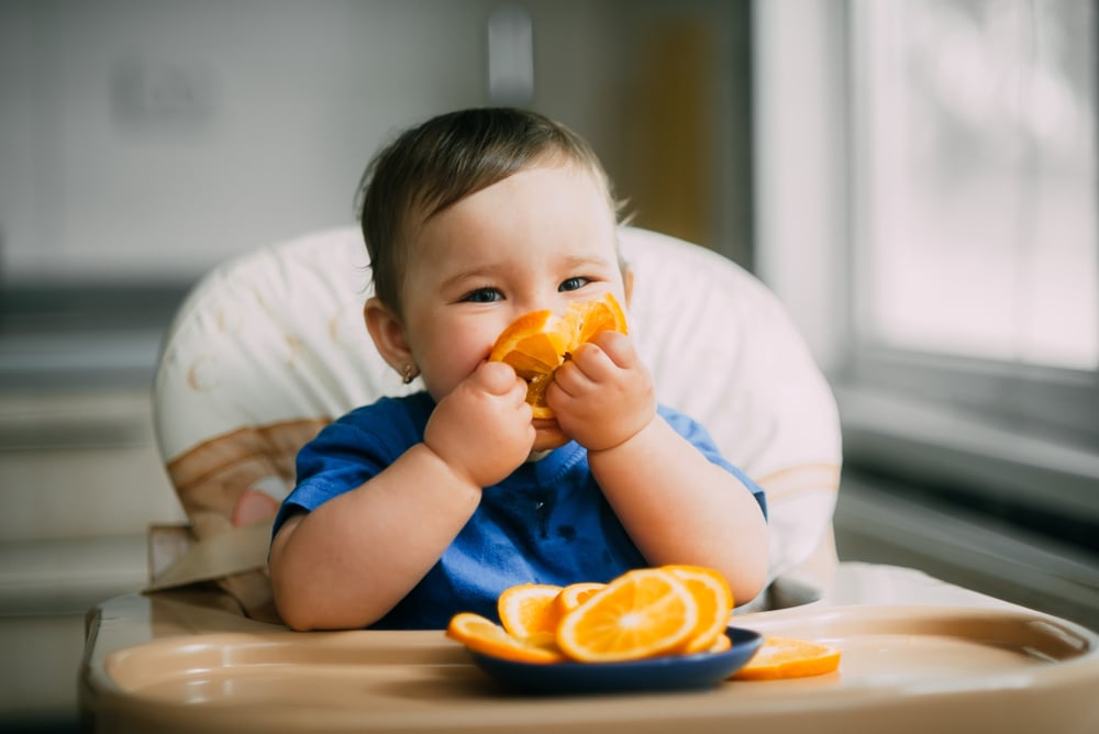 Cho trẻ ăn uống đầy đủ khi mọc răng
