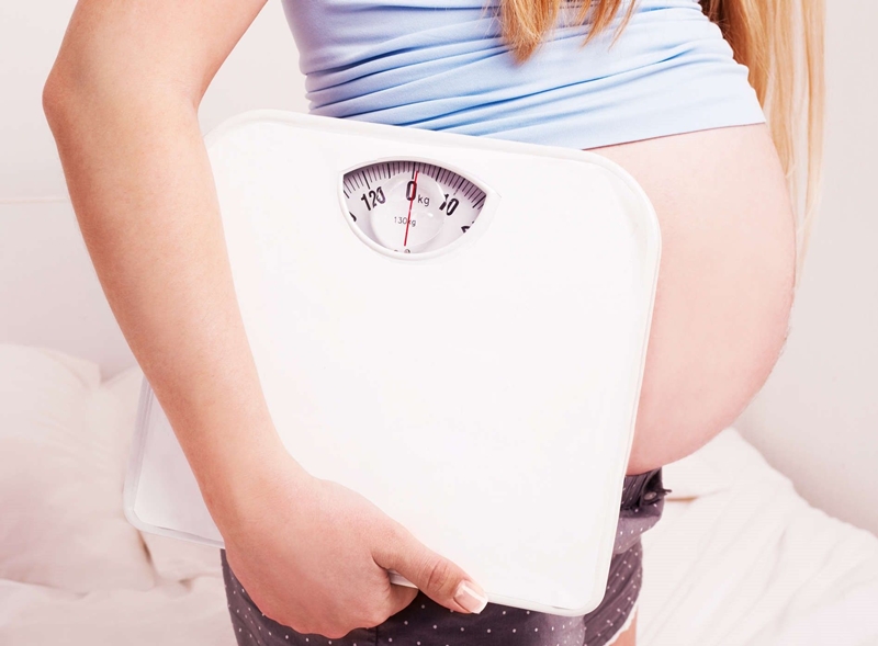 Mang thai tháng thứ 5 tăng bao nhiêu cân