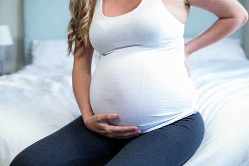 Bụng căng cứng khi mang thai tháng thứ 6