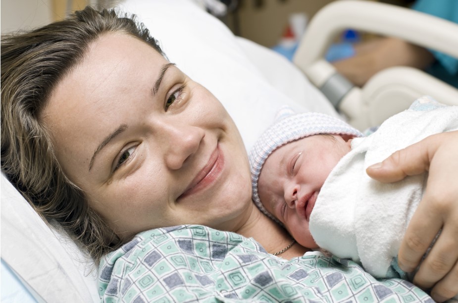 Hướng dẫn phòng ngừa lây nhiễm Covid-19 cho mẹ và bé khi mới sinh