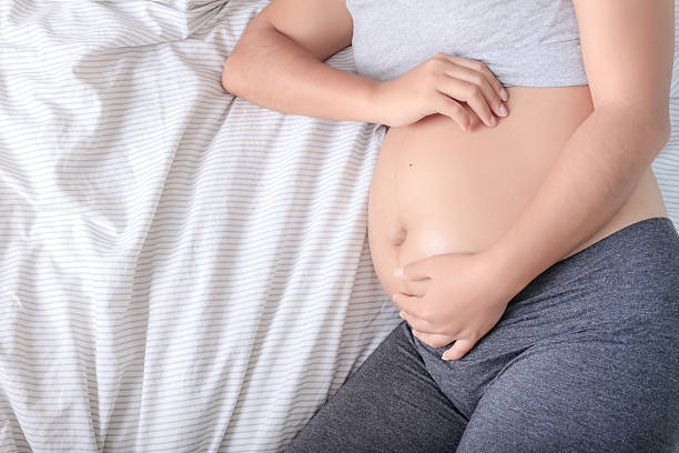 Bụng căng cứng khi mang thai tháng thứ 6 có nguy hiểm không?