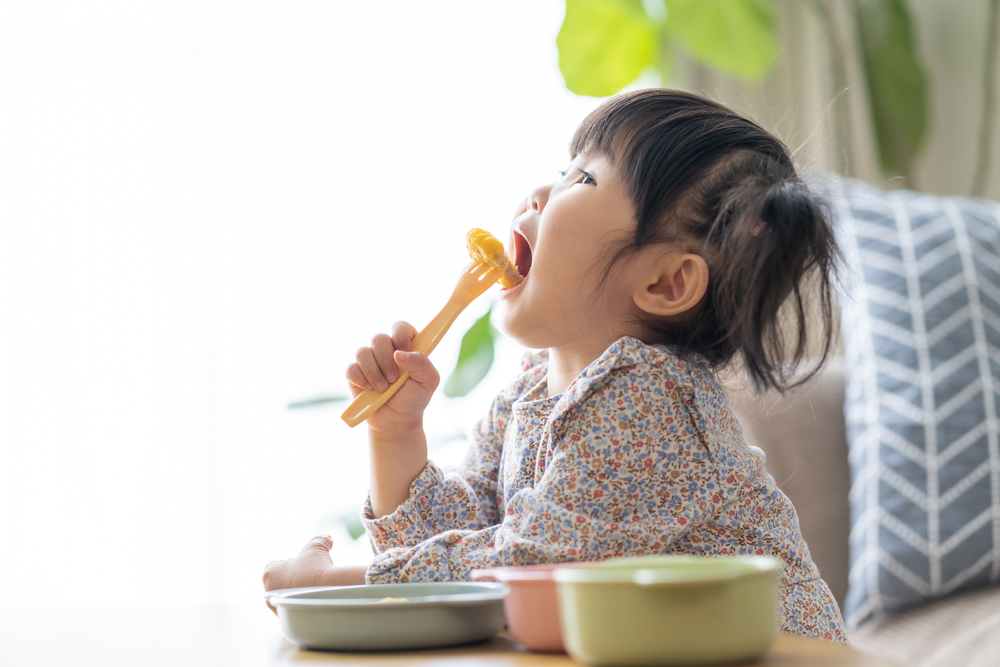 Có nên sử dụng các loại cốm kích thích trẻ ăn ngon?