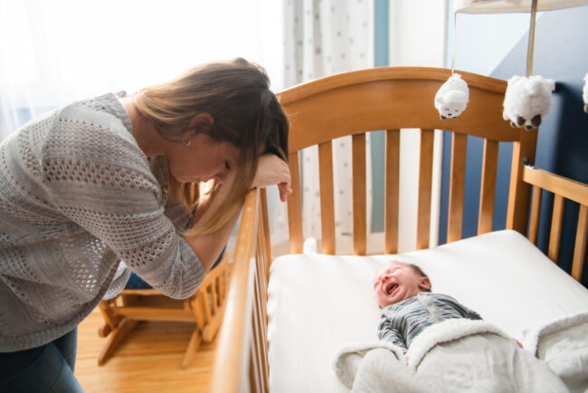 Không có sữa sau sinh: 9 nguyên nhân và 5 cách khắc phục tình trạng này cho mẹ