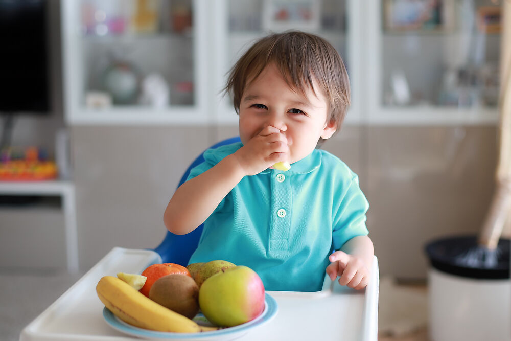 Trẻ mấy tháng ăn được hoa quả gì tốt cho việc tập ăn dặm?