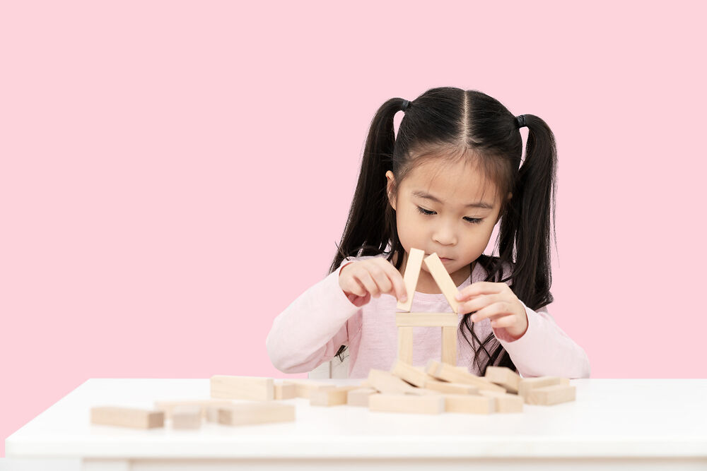 Ứng dụng phương pháp Montessori cho trẻ 0 - 6 tuổi