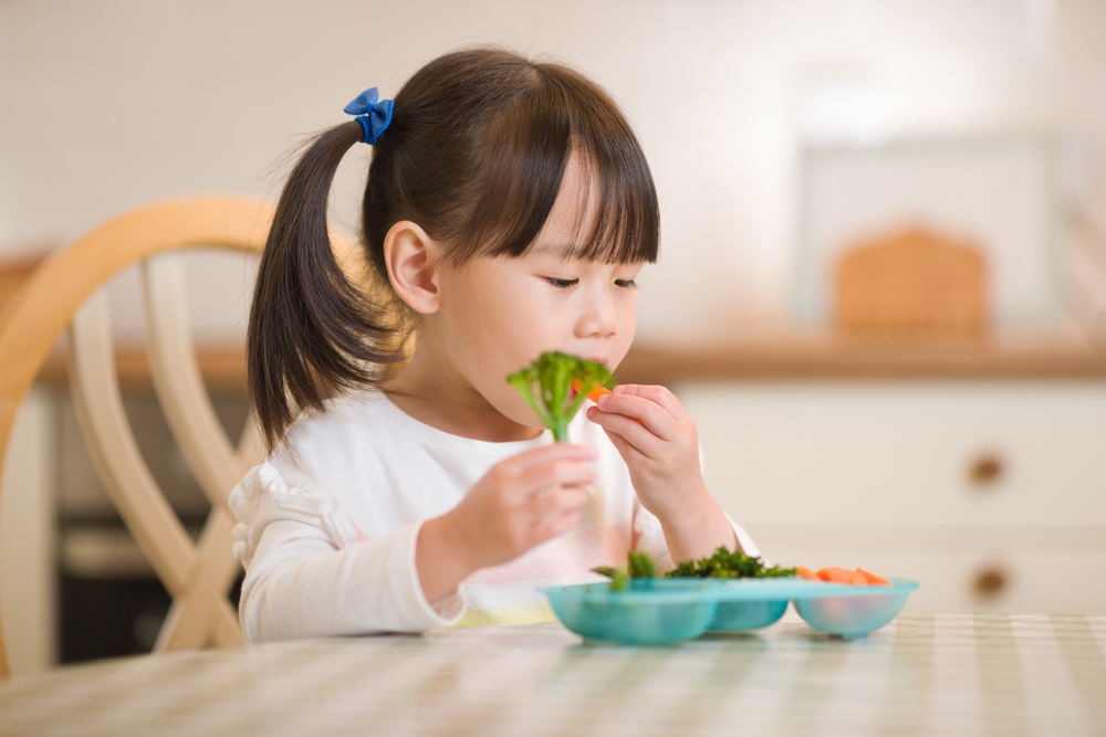 Trẻ 3 tuổi cần bổ sung vitamin gì và như thế nào cho hợp lý?