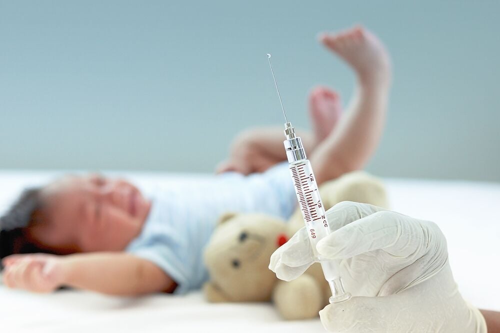 vắc xin cho bé sơ sinh