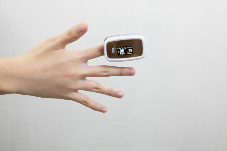 Nhịp tim trẻ em theo tuổi bình thường là bao nhiêu? - MarryBaby
