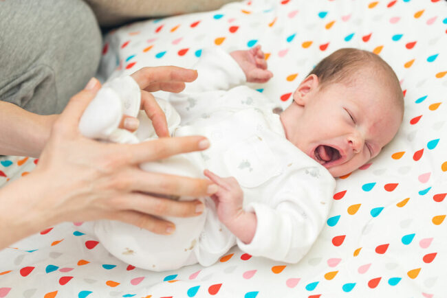 Top 8 mẹo giúp trẻ sơ sinh không bị vặn mình cực hiệu quả mẹ cần biết!