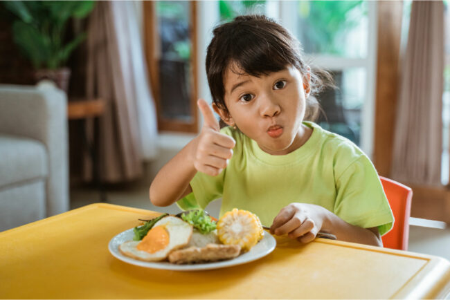Trẻ bị thiếu máu nên ăn gì? Nhóm thực phẩm thiết yếu