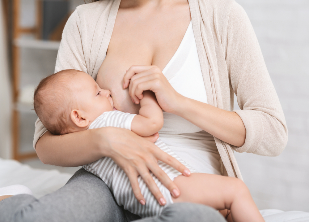 Tại sao trẻ sơ sinh bị vàng da? Do sữa mẹ