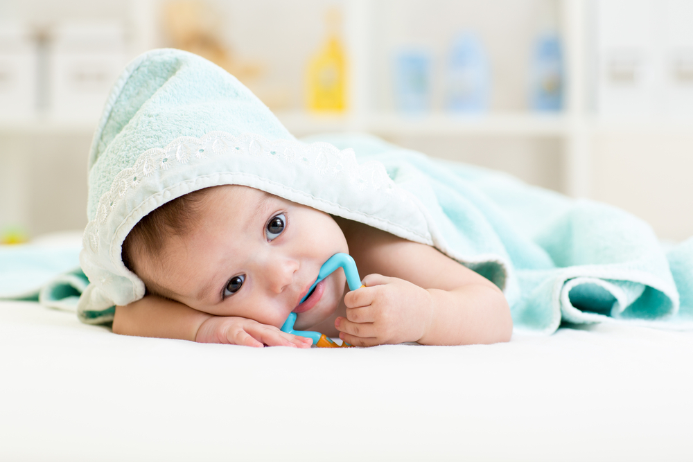 15 mẹo giúp bé mọc răng không đau, không sốt hiệu quả