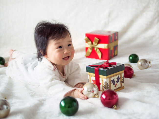 Top 17 món quà tặng đầy tháng cho bé trai và bé gái ý nghĩa, thiết thực