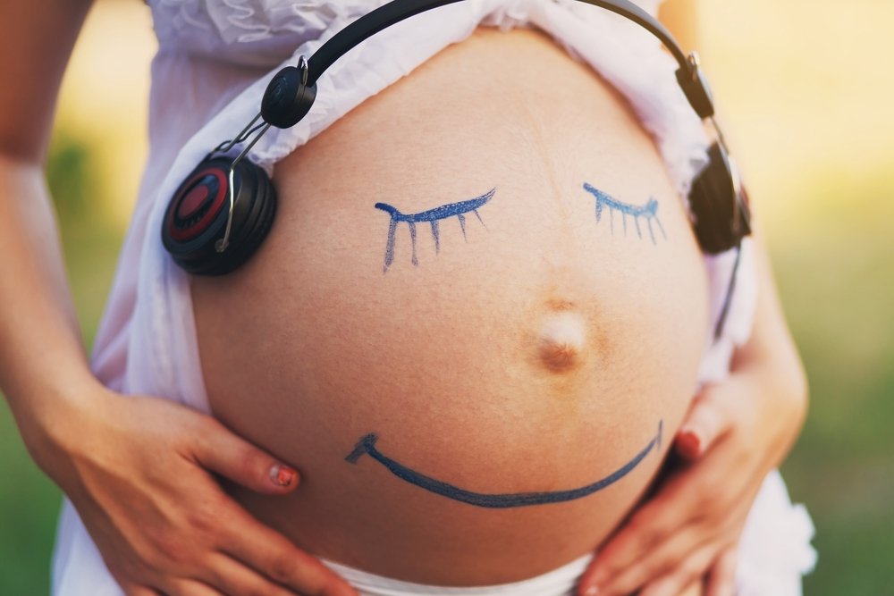 Cho thai nhi nghe nhạc như thế nào là đúng cách và hiệu quả nhất?
