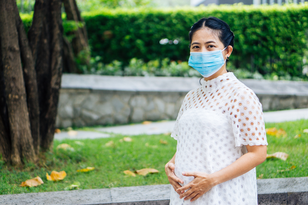 Bà bầu bị cúm A nên làm gì để tránh ảnh hưởng đến thai nhi không?