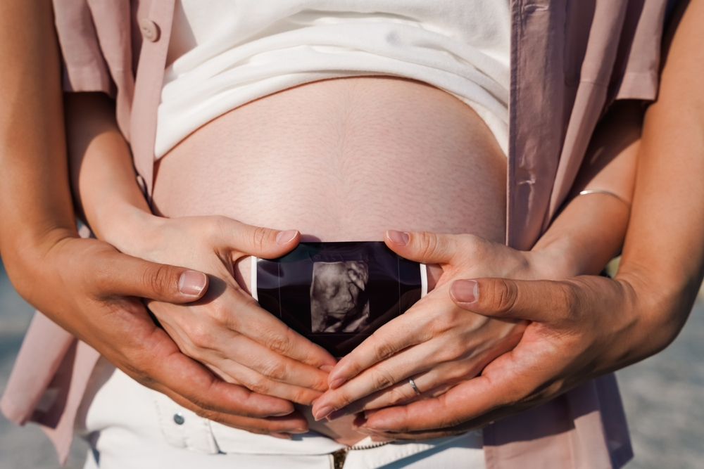 Khi thai nhi không quay đầu cần làm gì và nguyên nhân do đâu?