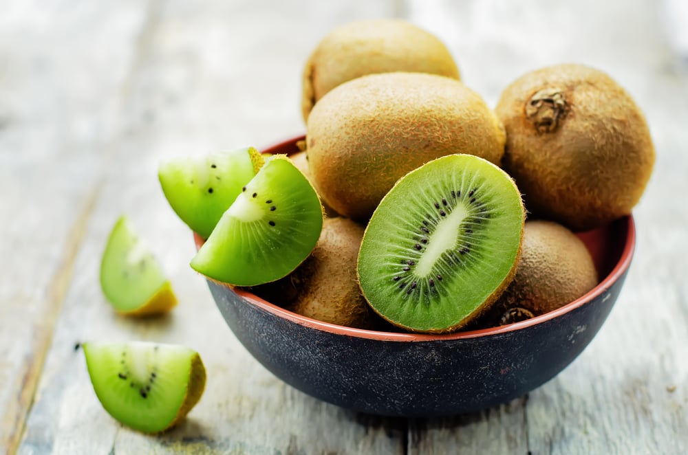 Mẹ bầu 3 tháng đầu ăn kiwi được không? Được, nhưng bạn phải ăn đúng cách thì mới tốt
