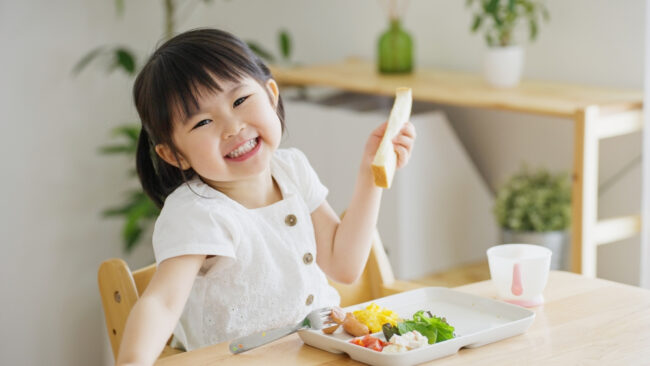 Trẻ rối loạn tiêu hóa nên ăn gì và không nên ăn gì?