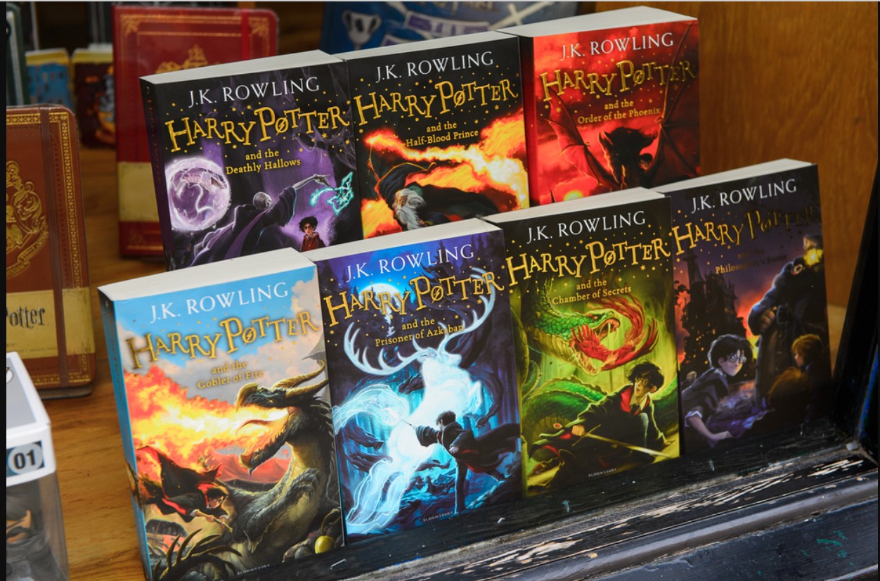 “Harry Potter” - Top 10 cuốn sách hay nhất trẻ em 6-12 tuổi nên đọc