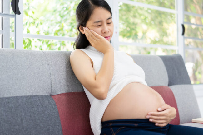 Bà bầu tiêm thuốc tê nhổ răng có ảnh hưởng đến thai nhi không?