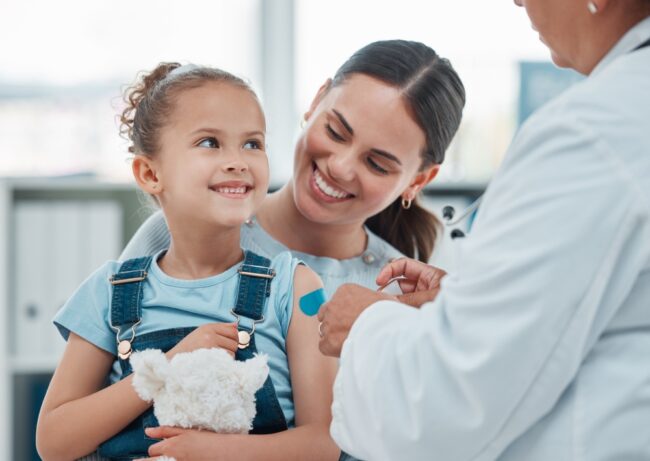 Vắc xin cúm: 10 lưu ý quan trọng cần nắm trước khi tiêm