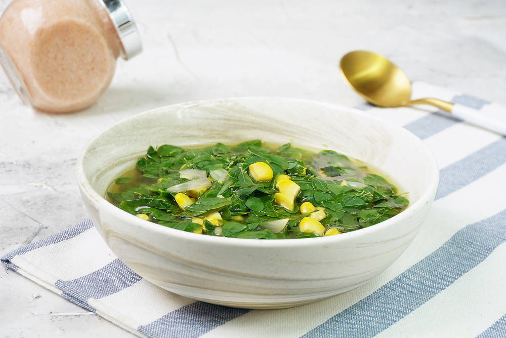 rau chùm ngây là loại rau bà bầu không nên ăn
