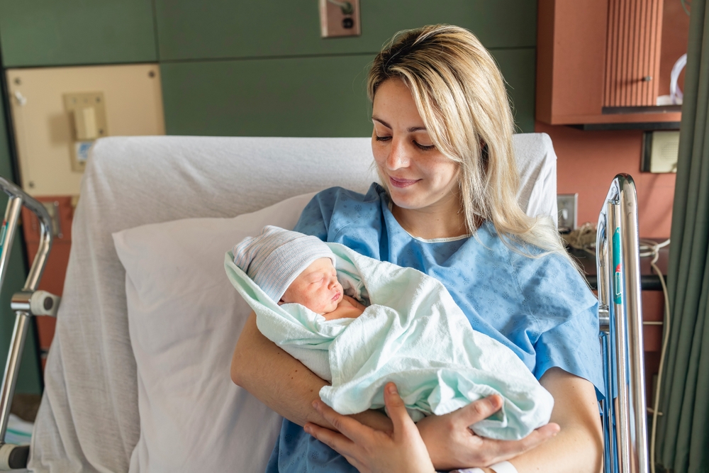 Cách ngồi dậy sau sinh mổ