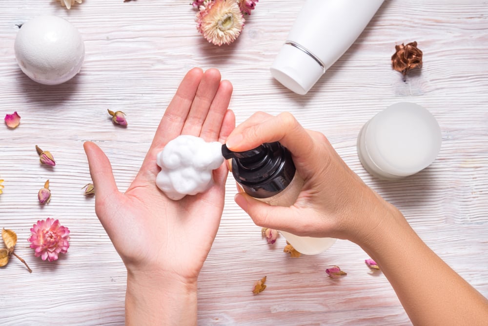 sữa rửa mặt tạo bọt