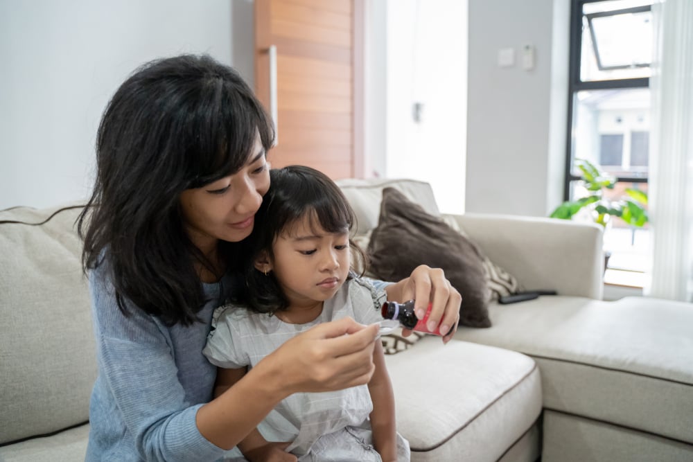 lưu ý khi sử dụng thuốc sổ mũi cho bé