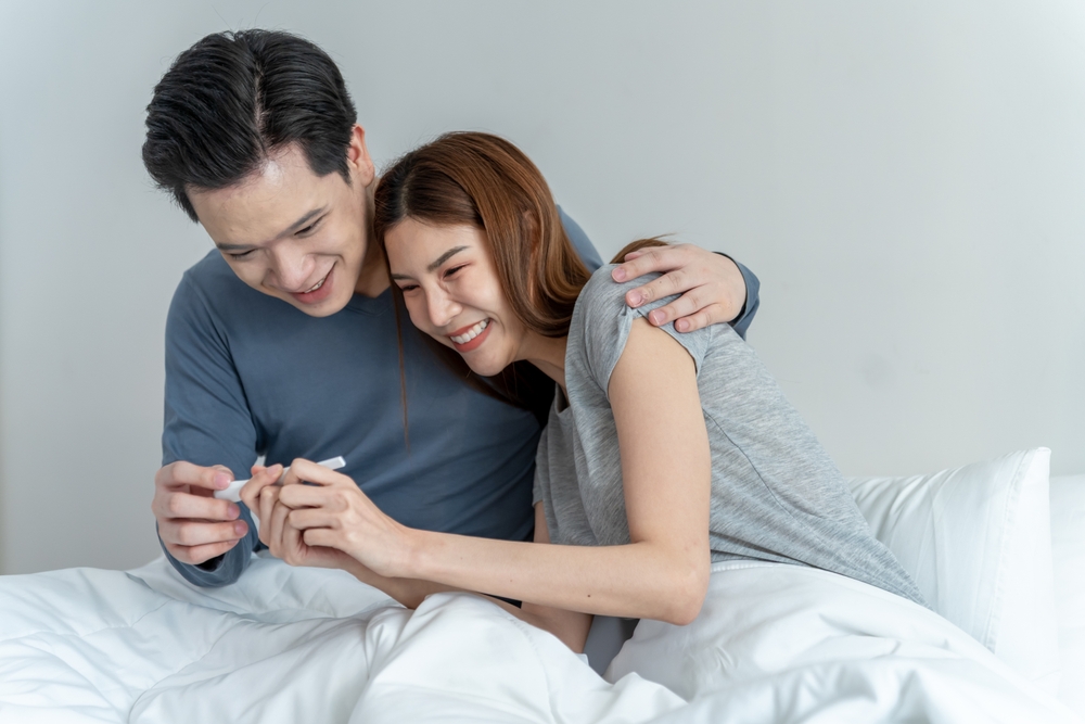 Thời điểm dùng que thử thai chính xác nhất: Nên ưu tiên sáng hay tối?